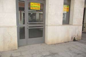 Kommercielle lokaler til salg i Seis de Junio, Valdepeñas, Ciudad Real. 