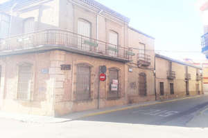 Huse til salg i Nucleo Urbano, Valdepeñas, Ciudad Real. 