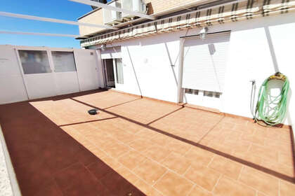 Penthouse/Dachwohnung zu verkaufen in Avenida 1º de Julio, Valdepeñas, Ciudad Real. 